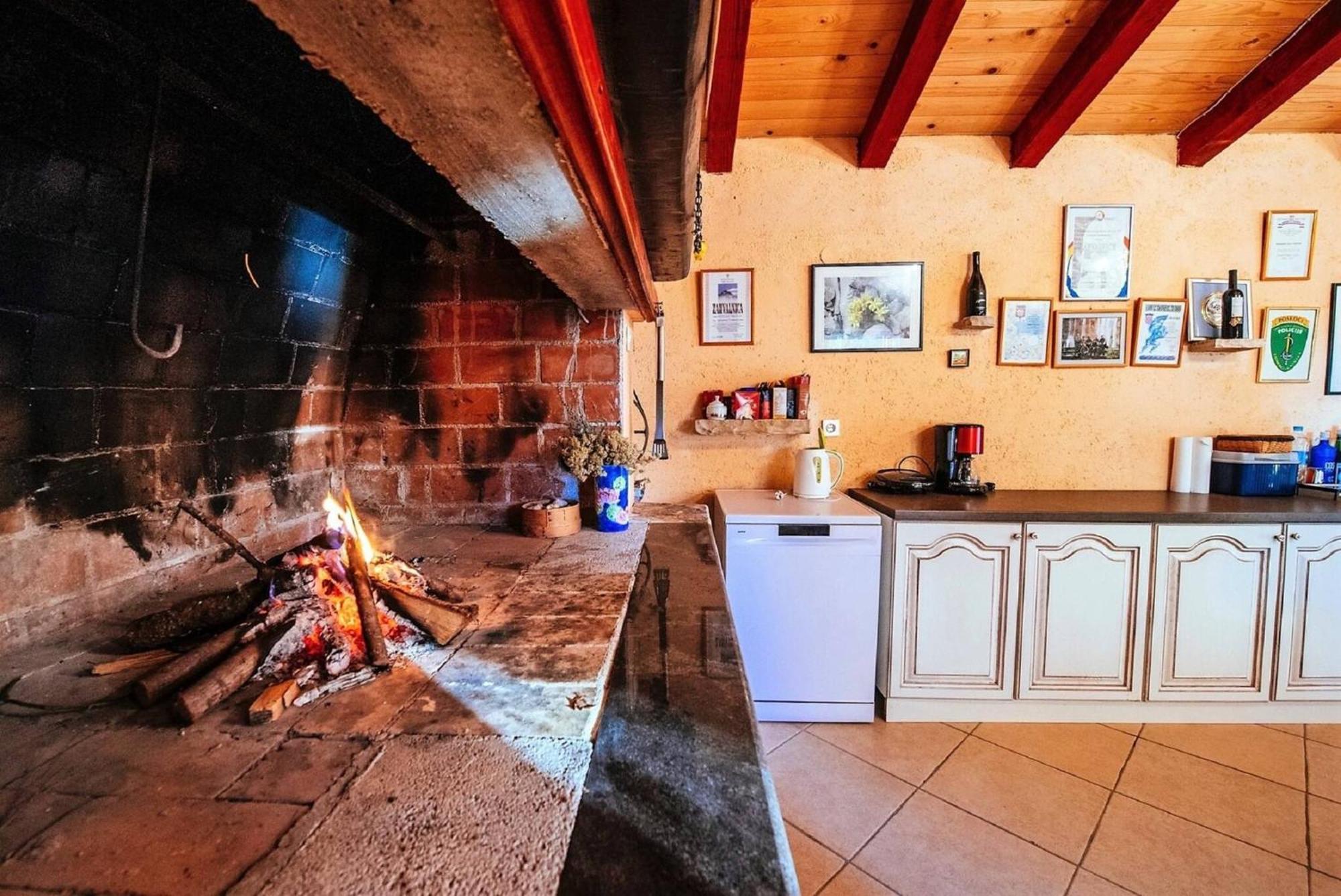 My Dalmatia - Holiday Home Korlat With Private Pool 벤코바츠 외부 사진