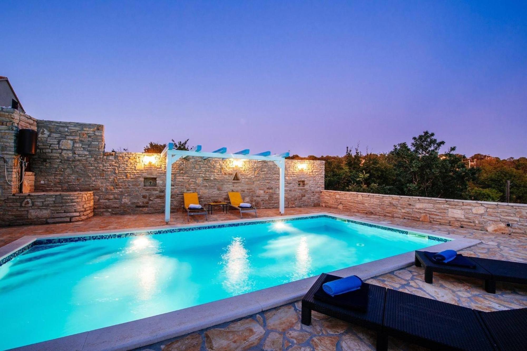 My Dalmatia - Holiday Home Korlat With Private Pool 벤코바츠 외부 사진