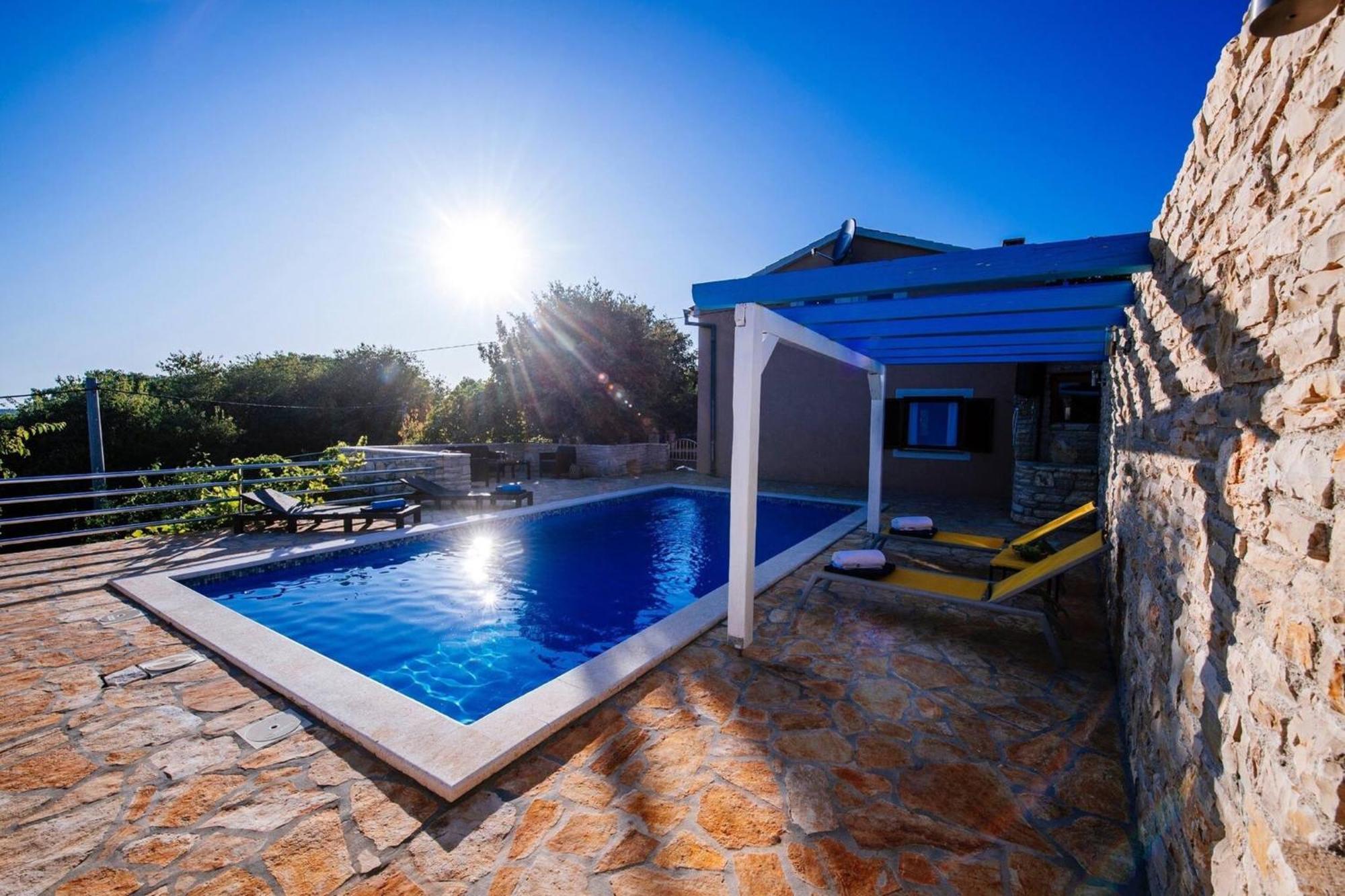 My Dalmatia - Holiday Home Korlat With Private Pool 벤코바츠 외부 사진