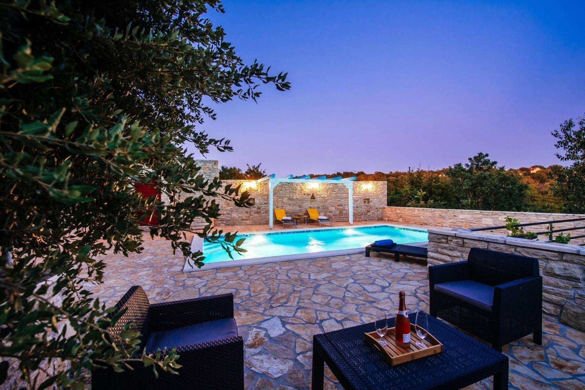 My Dalmatia - Holiday Home Korlat With Private Pool 벤코바츠 외부 사진